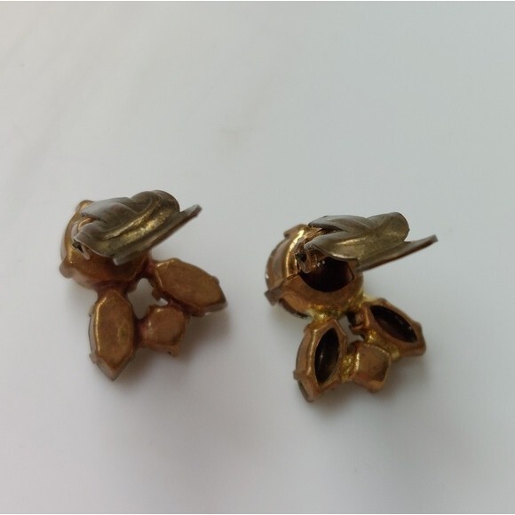 Vintage Brass and Rhinestone Crystals Clip On Earrings - Picture 5 of 6